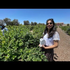 Meet your Posher, Deepika